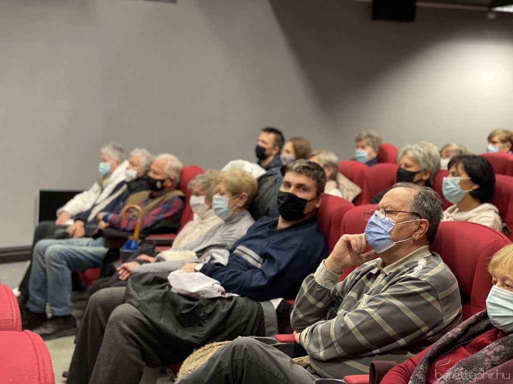 Betlehemi szárnyas oltárt nyitottunk 10